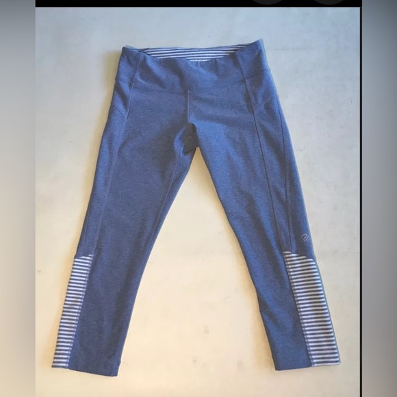 MPG Gray Leggings with Striped Detail size medium preloved great condition - Picture 1 of 9